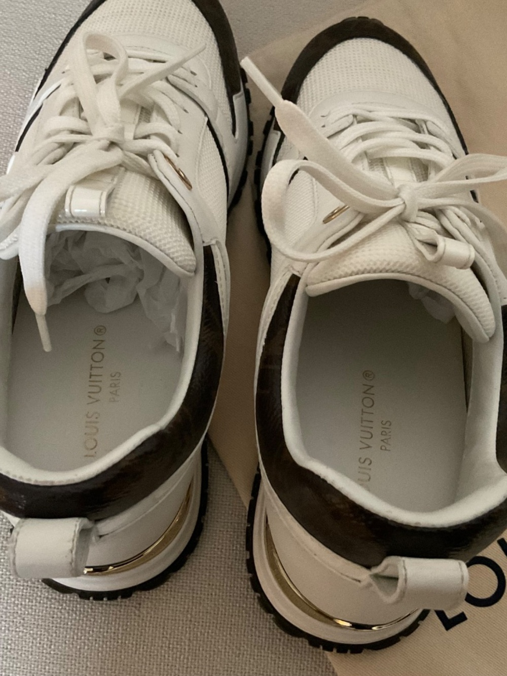 LOUIS VUITTON RUN AWAY WHITE CLASSIC MONOGRAM SNEAKER SIZE 37 IT . - Picture 14 of 16